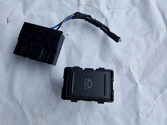 bontott SKODA FABIA II Hátsó Ködzárófény Kapcsoló