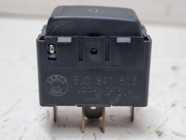 bontott SKODA FABIA II Hátsó Ködzárófény Kapcsoló