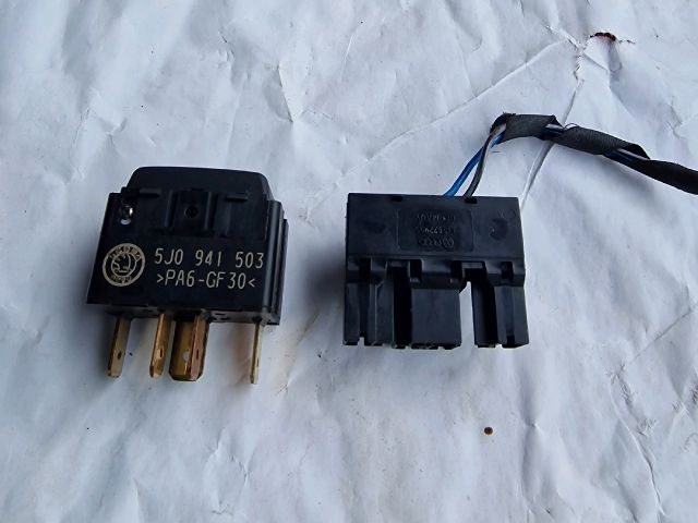 bontott SKODA FABIA II Hátsó Ködzárófény Kapcsoló