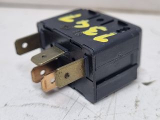 bontott SKODA FABIA II Hátsó Ködzárófény Kapcsoló