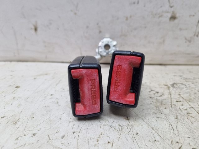 bontott SKODA FABIA II Hátsó középső Biztonsági Öv Csat