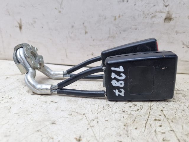 bontott SKODA FABIA II Hátsó középső Biztonsági Öv Csat