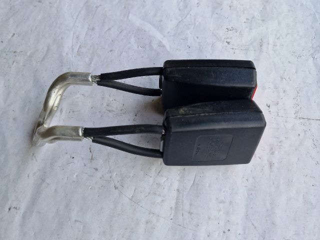 bontott SKODA FABIA II Hátsó középső Biztonsági Öv Csat