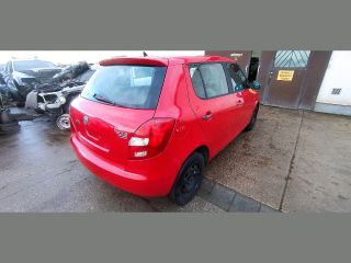 bontott SKODA FABIA II Hátsó középső Biztonsági Öv Csat