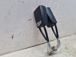 bontott SKODA FABIA II Hátsó középső Biztonsági Öv Csat