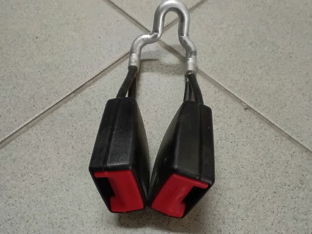 bontott SKODA FABIA II Hátsó középső Biztonsági Öv Csat