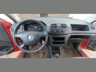 bontott SKODA FABIA II Hátsó középső Biztonsági Öv Csat