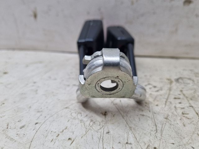 bontott SKODA FABIA II Hátsó középső Biztonsági Öv Csat