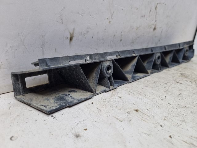 bontott SKODA FABIA II Hátsó középső Lökhárító Tartó (Műanyag)