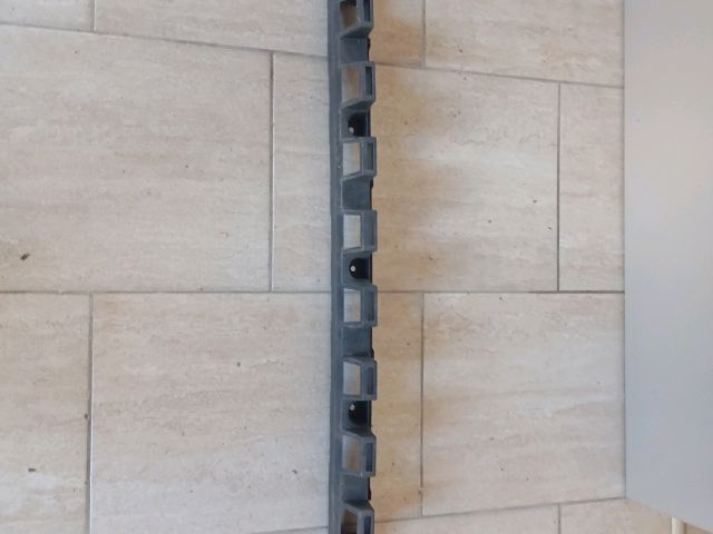 bontott SKODA FABIA II Hátsó középső Lökhárító Tartó (Műanyag)