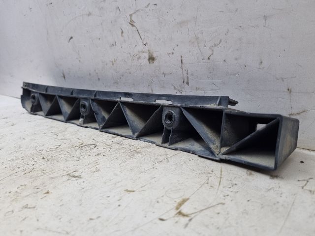 bontott SKODA FABIA II Hátsó középső Lökhárító Tartó (Műanyag)