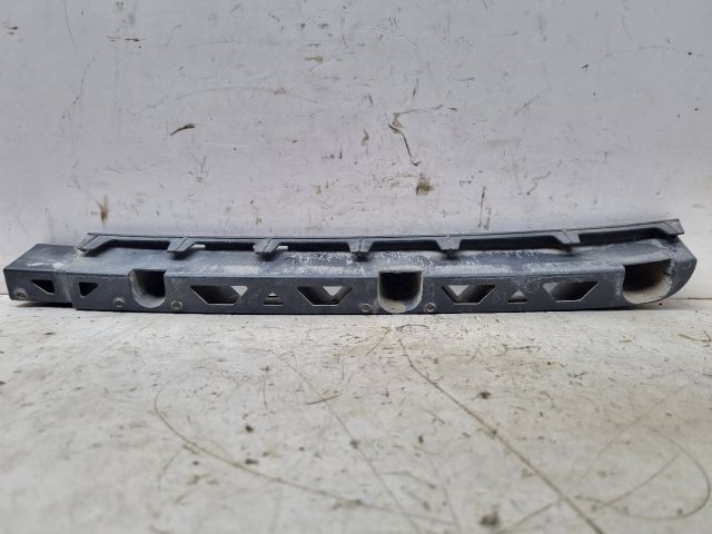 bontott SKODA FABIA II Hátsó középső Lökhárító Tartó (Műanyag)