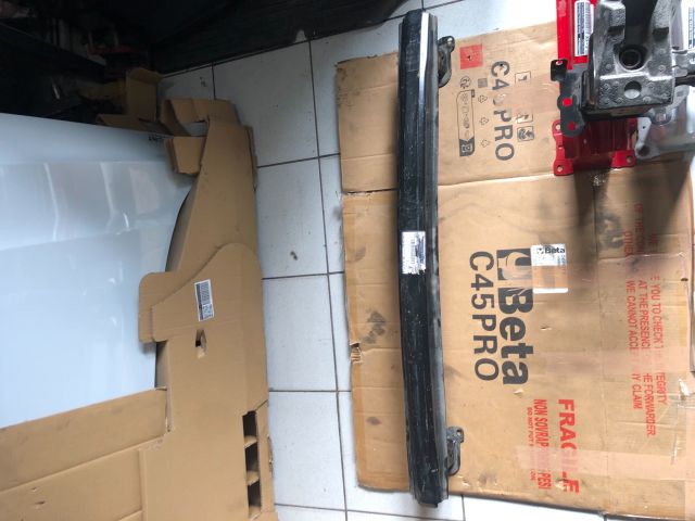 bontott SKODA FABIA II Hátsó Lökhárító Merevítő (Fém)