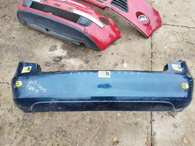 bontott SKODA FABIA II Hátsó Lökhárító (Részeivel)