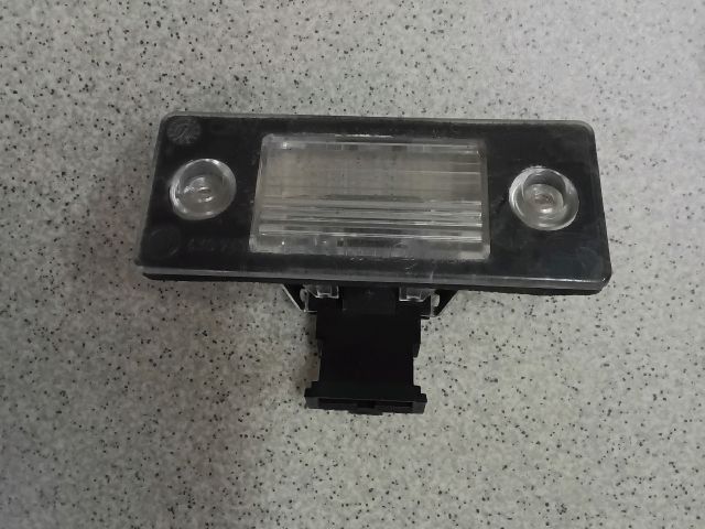 bontott SKODA FABIA II Hátsó Rendszámtábla Világítás