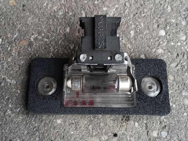 bontott SKODA FABIA II Hátsó Rendszámtábla Világítás