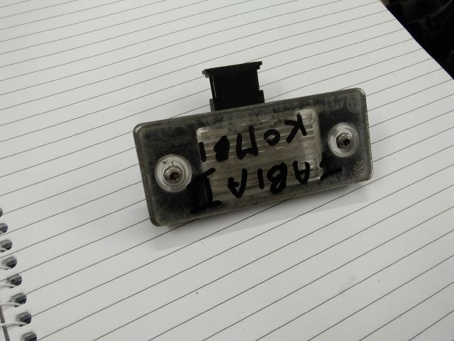 bontott SKODA FABIA II Hátsó Rendszámtábla Világítás