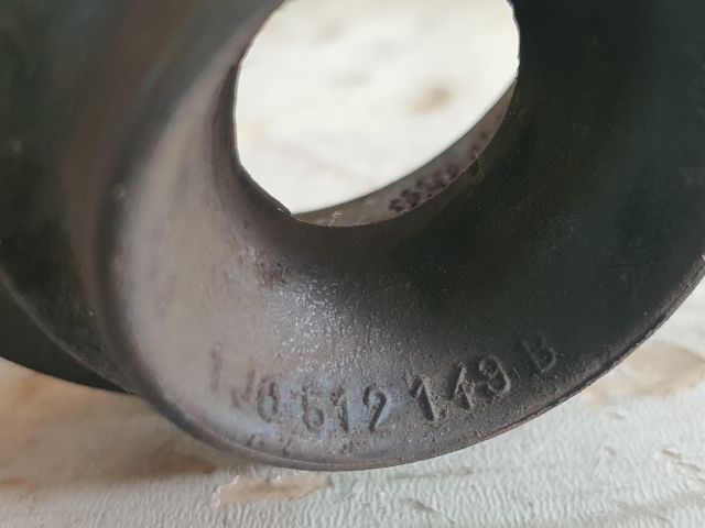 bontott SKODA FABIA II Hátsó Rugó Pár