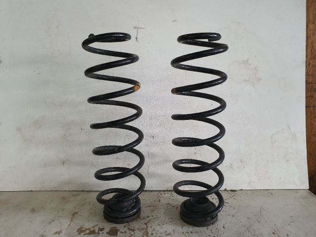 bontott SKODA FABIA II Hátsó Rugó Pár