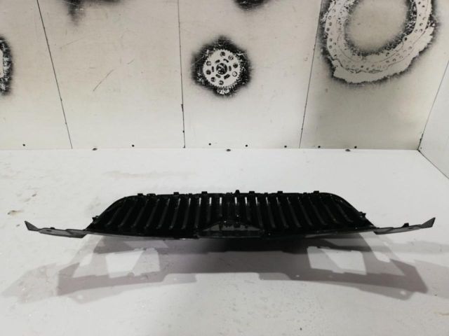 bontott SKODA FABIA II Hűtőrács