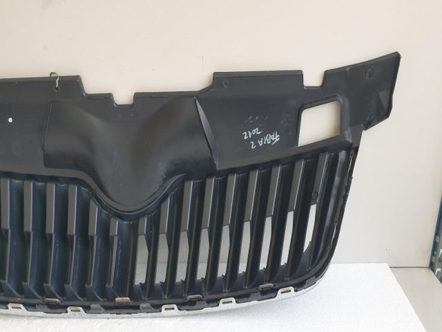 bontott SKODA FABIA II Hűtőrács