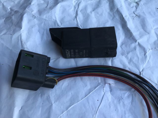 bontott SKODA FABIA II Izzító Relé