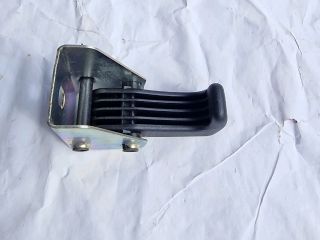 bontott SKODA FABIA II Jobb Csomagtér Kárpit Tartó