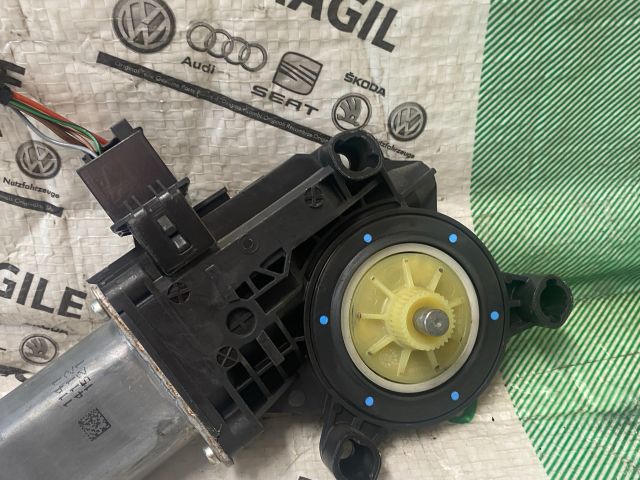 bontott SKODA FABIA II Jobb első Ablakemelő Motor