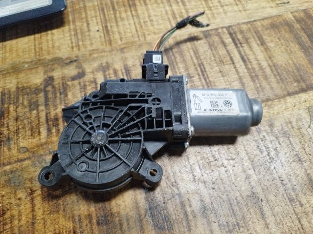 bontott SKODA FABIA II Jobb első Ablakemelő Motor