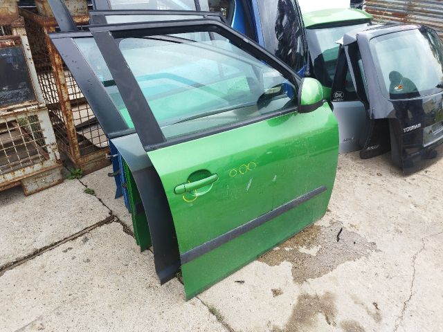 bontott SKODA FABIA II Jobb első Ajtó (Üres lemez)