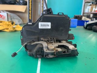 bontott SKODA FABIA II Jobb első Ajtózár