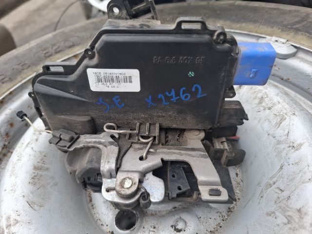 bontott SKODA FABIA II Jobb első Ajtózár