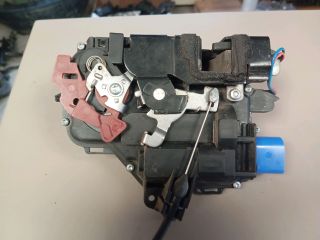 bontott SKODA FABIA II Jobb első Ajtózár