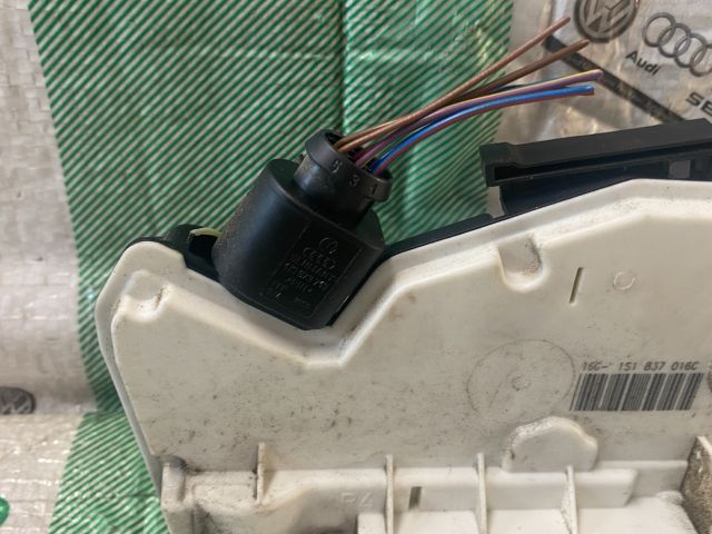 bontott SKODA FABIA II Jobb első Ajtózár