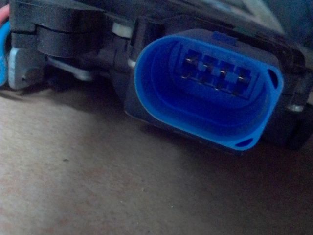 bontott SKODA FABIA II Jobb első Ajtózár