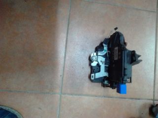 bontott SKODA FABIA II Jobb első Ajtózár