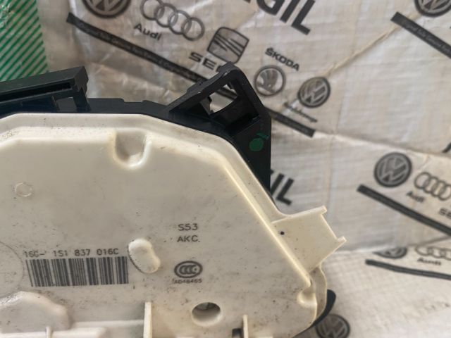 bontott SKODA FABIA II Jobb első Ajtózár