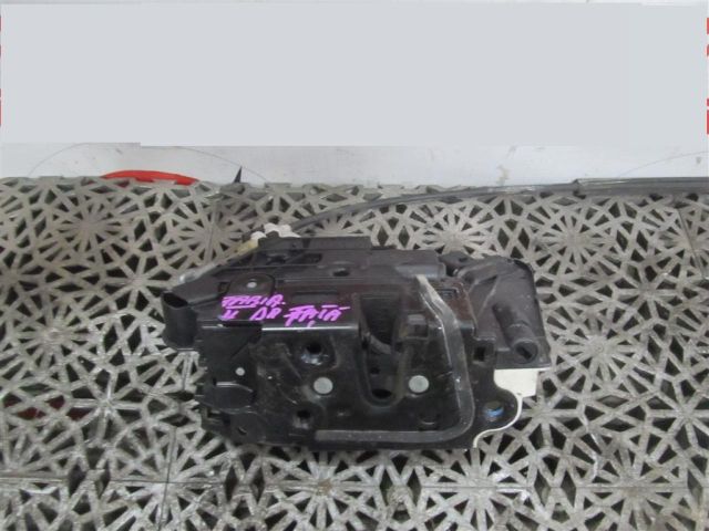 bontott SKODA FABIA II Jobb első Ajtózár