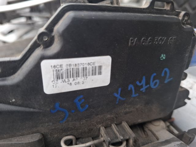 bontott SKODA FABIA II Jobb első Ajtózár