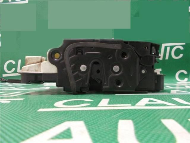 bontott SKODA FABIA II Jobb első Ajtózár