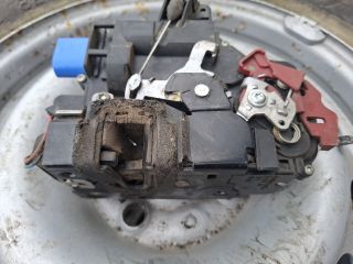 bontott SKODA FABIA II Jobb első Ajtózár