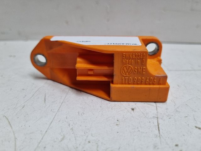 bontott SKODA FABIA II Jobb első Oldal Ütközés Érzékelő