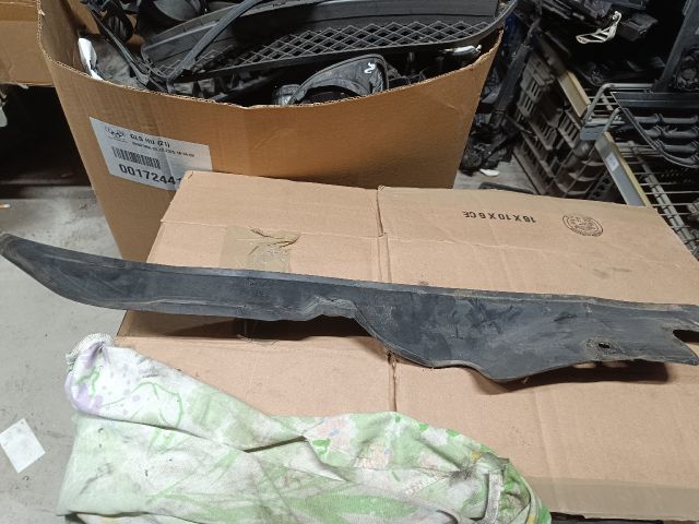 bontott SKODA FABIA II Jobb első Sárvédő Zajszigetelés