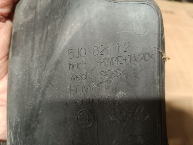 bontott SKODA FABIA II Jobb első Sárvédő Zajszigetelés