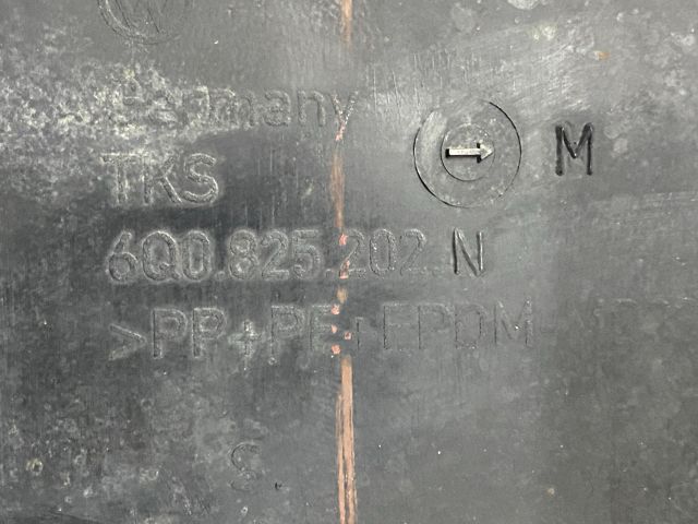 bontott SKODA FABIA II Jobb Fenéklemez