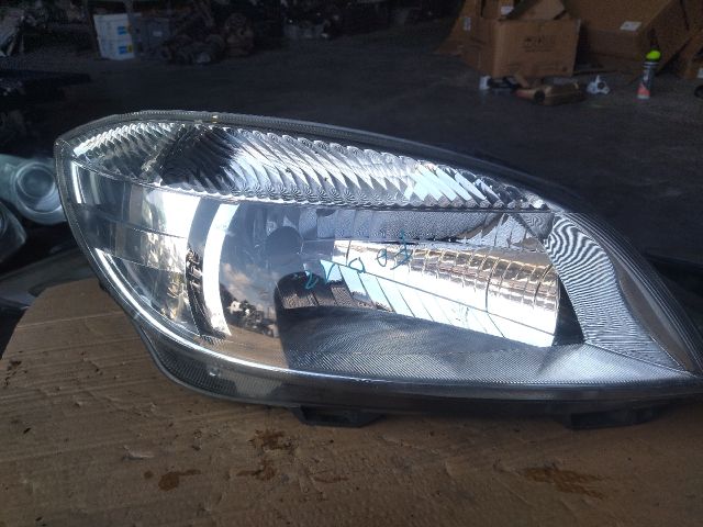 bontott SKODA FABIA II Jobb Fényszóró