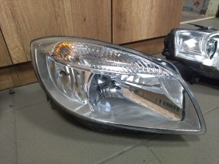 bontott SKODA FABIA II Jobb Fényszóró