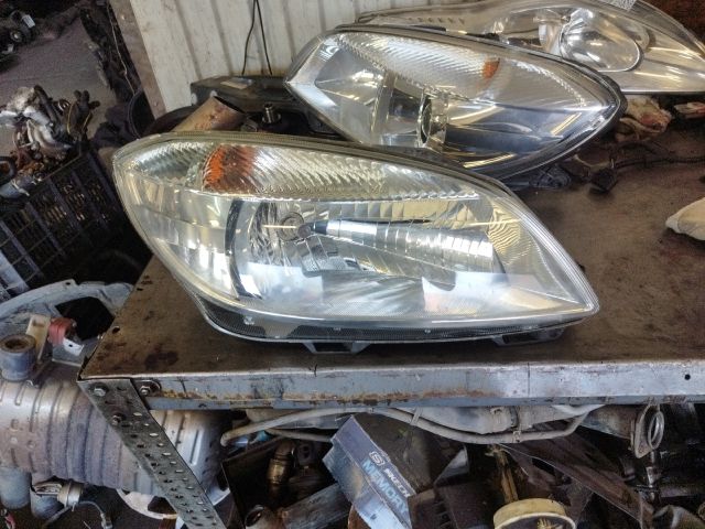 bontott SKODA FABIA II Jobb Fényszóró