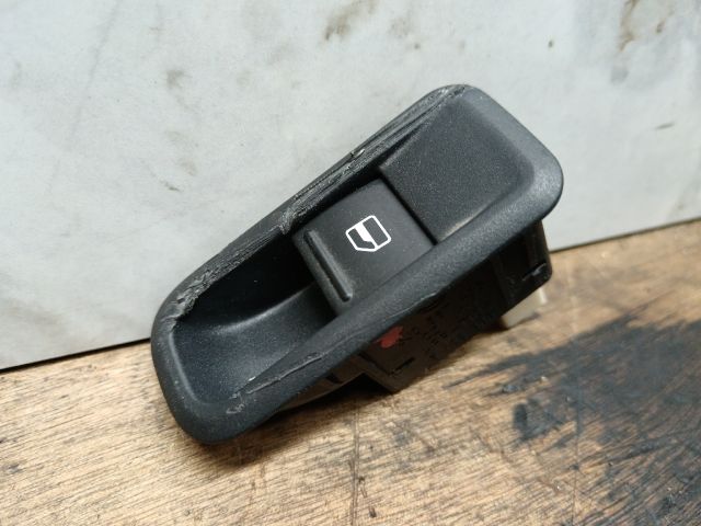 bontott SKODA FABIA II Jobb hátsó Ablakemelő Kapcsoló