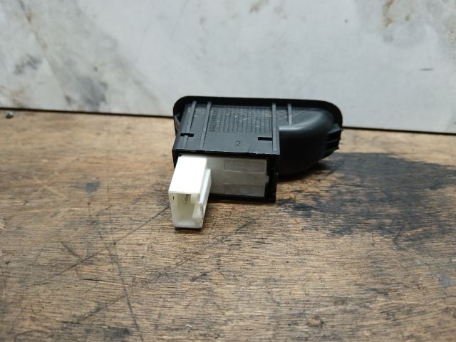 bontott SKODA FABIA II Jobb hátsó Ablakemelő Kapcsoló